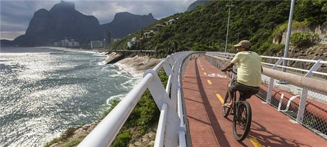 Ciclistas têm usado a ciclovia, mesmo antes da rea