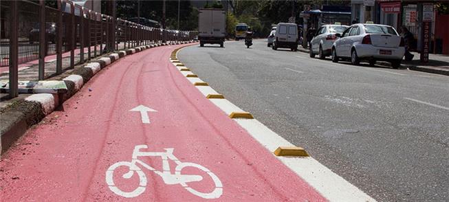Ciclofaixa: baixo custo, mais segurança, saúde e m