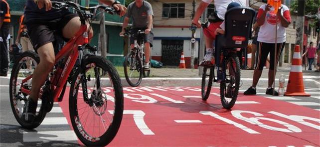 Ciclofaixa de lazer em São Paulo