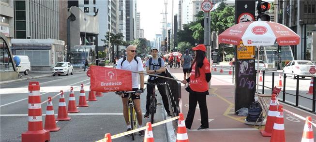 Ciclofaixa de lazer na avenida Paulista