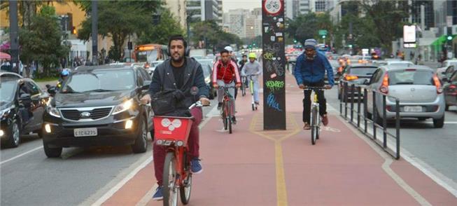 Ciclovia da Av. Paulista: espaço para pedalar e ec