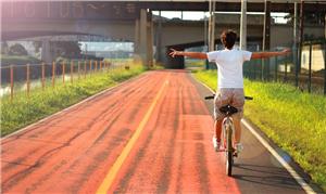 Ciclovia do Rio Pinheiros, em São Paulo