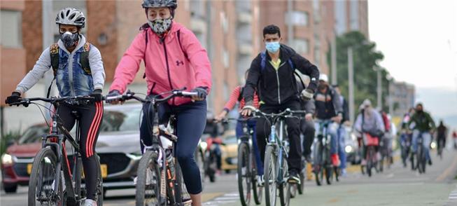 Ciclovia em Bogotá. Agora, chegam as bikes compart