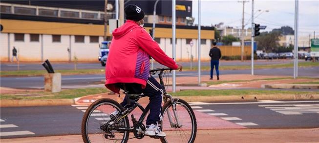 Ciclovia em obra de corredor de ônibus em Ribeirão