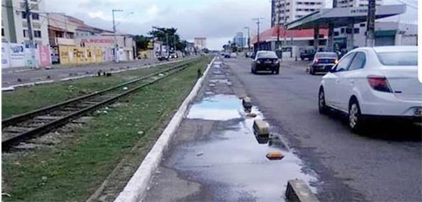 Ciclovia na Av. Rio de Janeiro: péssima conservaçã