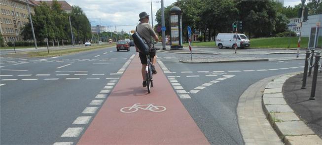 Ciclovia na cidade de Dresden, Alemanha