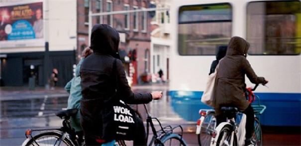 Cidade das bikes, Amsterdã avança na luta contra p