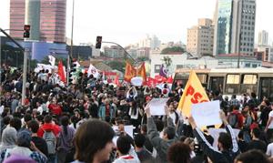 Concentração no Largo da Batata