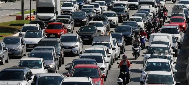 Congestionamento: problema crônico nas cidades bra