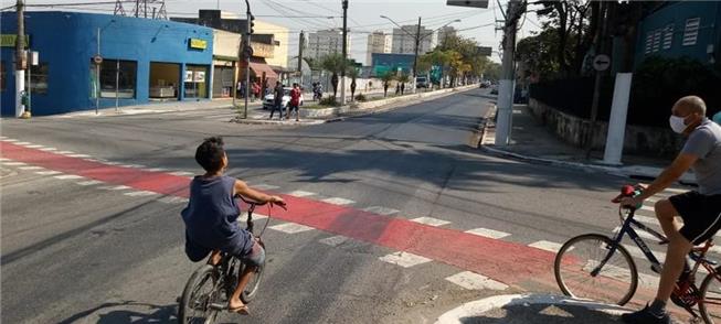 Contagem na Estrada Imperador com Av. Águia de Hai