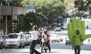 Cruzamento da rua Guajajaras com Goiás