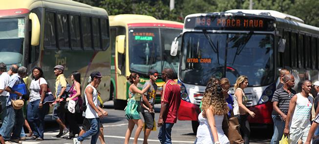 Debate sobre MP da mobilidade urbana fica para 11/