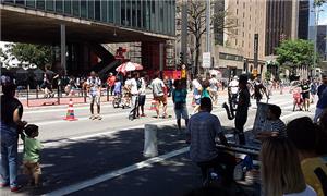 Domingo de Paulista Aberta com via voltada ao laze