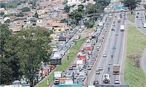 Em 2013, a frota de veículos em BH era de 1.596.08