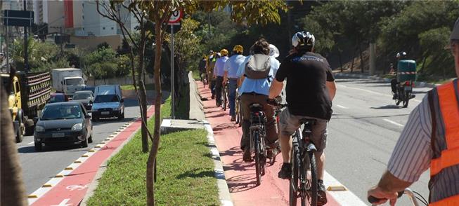 Em 2014, era aberta a primeira ciclovia na zona le