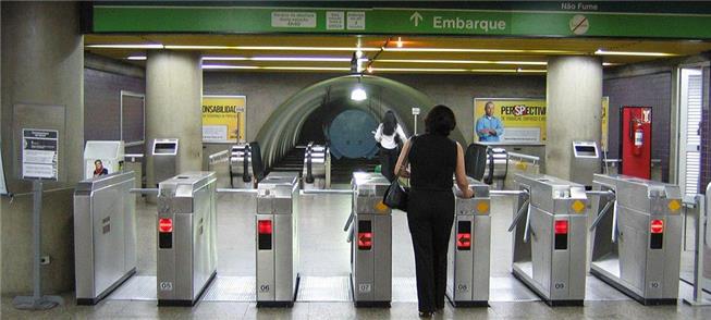 Entrada da estação Trianon-Masp do metrô