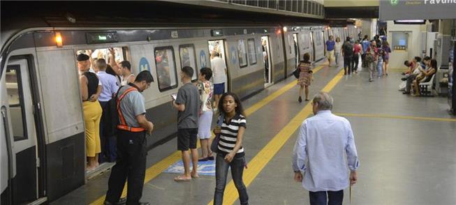 Entre uma estação e outra, a dica é ir a pé