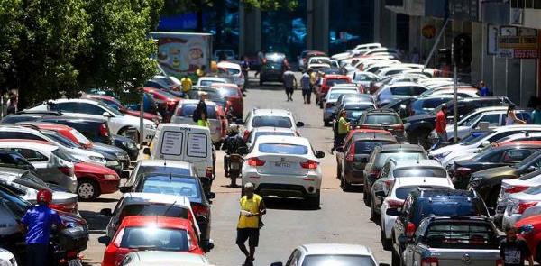 Estacionamento rotativo, uma forma de reduzir a pr