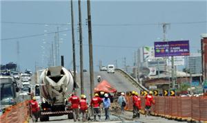 Estações para o BRT ainda estão em construção