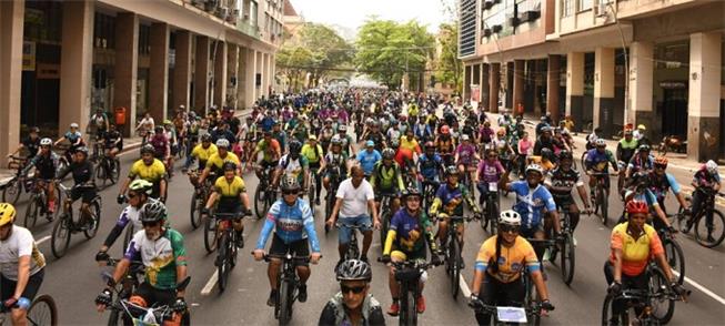 Evento no RJ faz pedal para marcar o Dia Mundial S