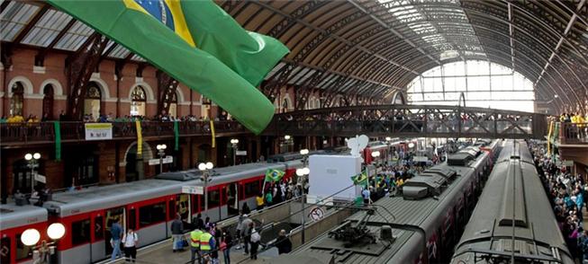 FlashMob na Estação da Luz, em S. Paulo: ensaio pa