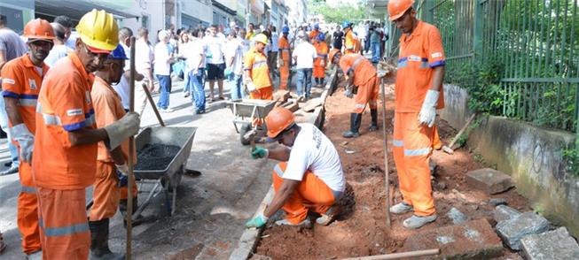 Funcionários da prefeitura atuaram no mutirão de d