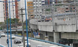 Funcionários e técnicos da CCR Metrô Bahia cumprir