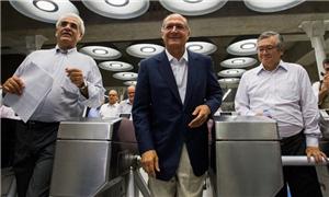 Geraldo Alckmin visita estação do metrô
