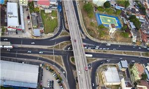 Imagem aérea do viaduto entre as avenidas Constant