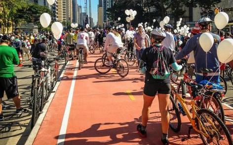 Inauguração da ciclovia da av. Paulista, em 2015: