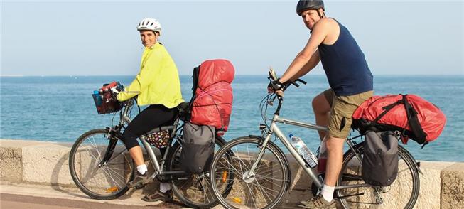 Isabel e Tiago de bike em Nantes, uma das etapas d