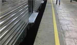 Linha 7  Rubi: abismo entre o trem e a plataforma