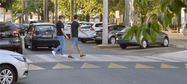 Lombofaixa: extensão da calçada que ajuda nas trav