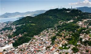 Maciço do Morro da Cruz, local de uma das estações