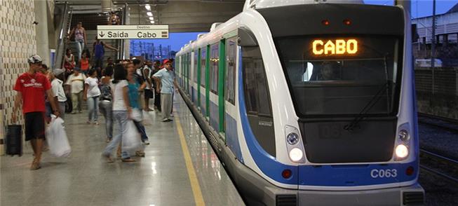 Metrô do Recife e trens atendem 200 mil pessoas po