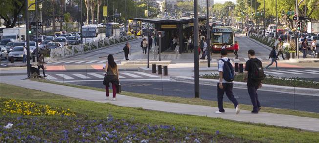 Metrobus, sistema de BRT com 50,5 km de extensão e