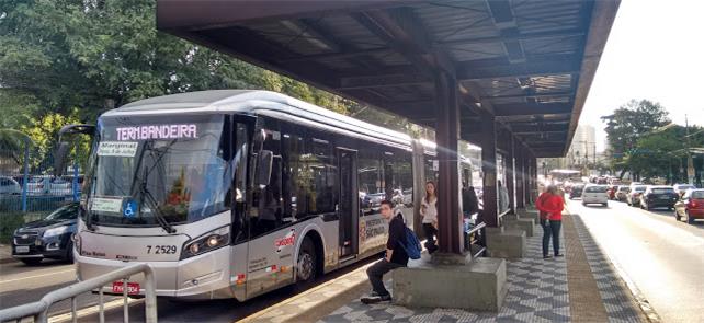 Mobilidade a pé deve integrar a rede de transporte