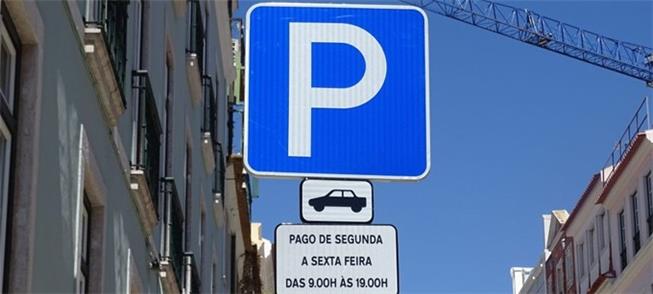 Motorista terá de pagar para estacionar nas vias d