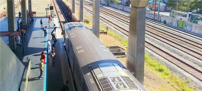 Movimento na Estação Belém