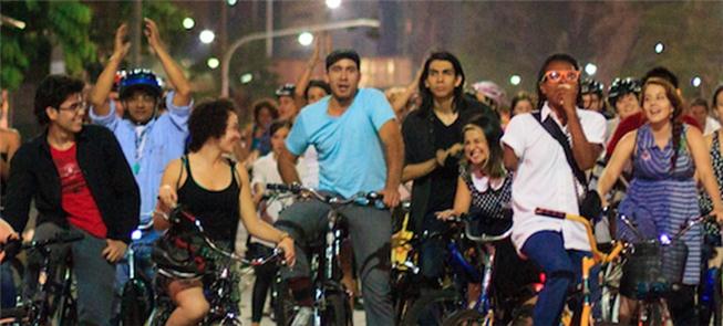 Noite de abertura do Fórum terminou com bicicletad