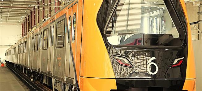 Nos trilhos: primeiro trem apresentado no Pátio Mo