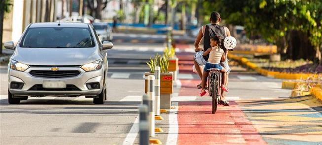 Nova sinalização na Rua Othon Paraíso, Zona Norte