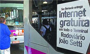 Novos ônibus articulados contam com internet gratu