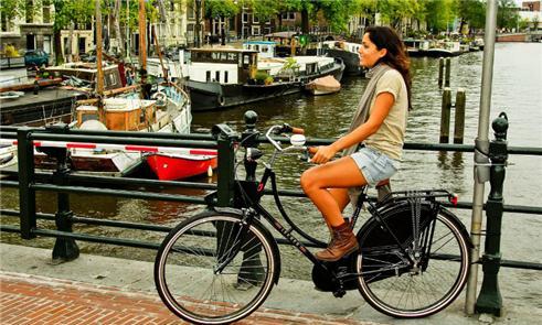 O uso da bicicleta é algo comum na Holanda