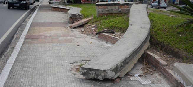 Obra de ciclovia foi abandonada