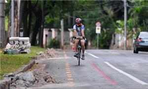 Obra na ciclovia na Avenida Otacílio Negrão de Lim