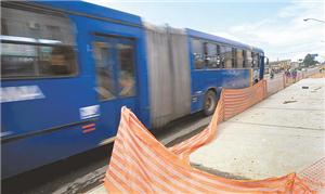 Obras das estações provisórias do BRT em Camaragib