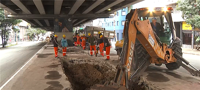 Obras de jardins de chuva sob o Minhocão