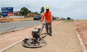 Obras na Av. Márcio Canuto