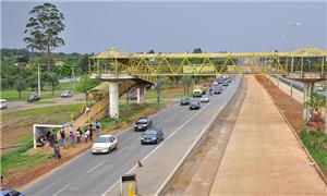 Obras na faixa exclusiva do novo BRT